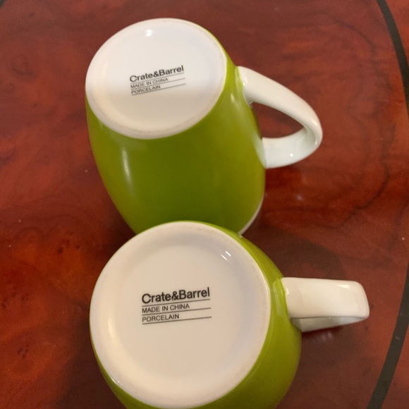 2 Crate Barrel Green Whte Coffee Tea Late Mug Cups - Picture 4 of 7